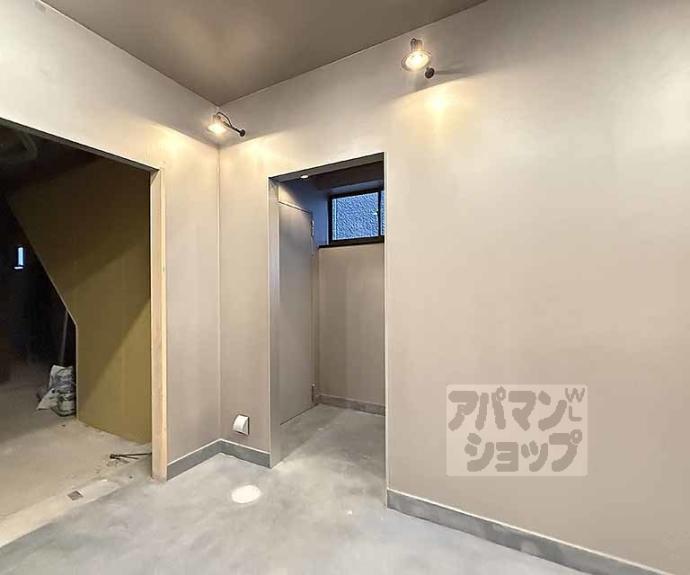 【ＫＡＲＡＳＵＭＡ　ＳＴＥＰｓ】間取