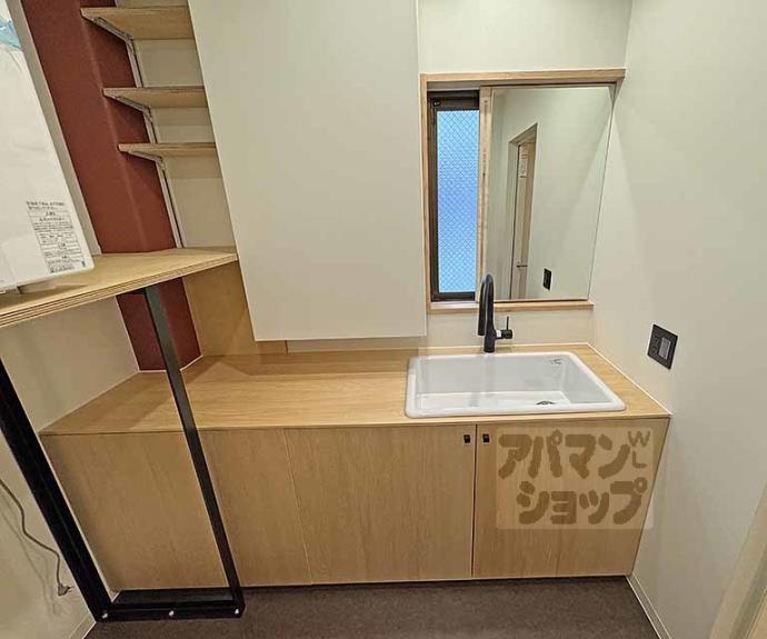 【ＫＡＲＡＳＵＭＡ　ＳＴＥＰｓ】間取