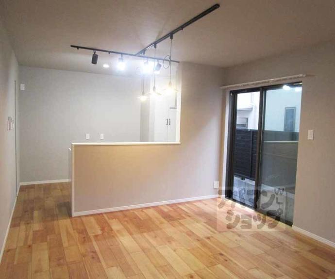 【小山下内河原町１０５－６貸家】間取