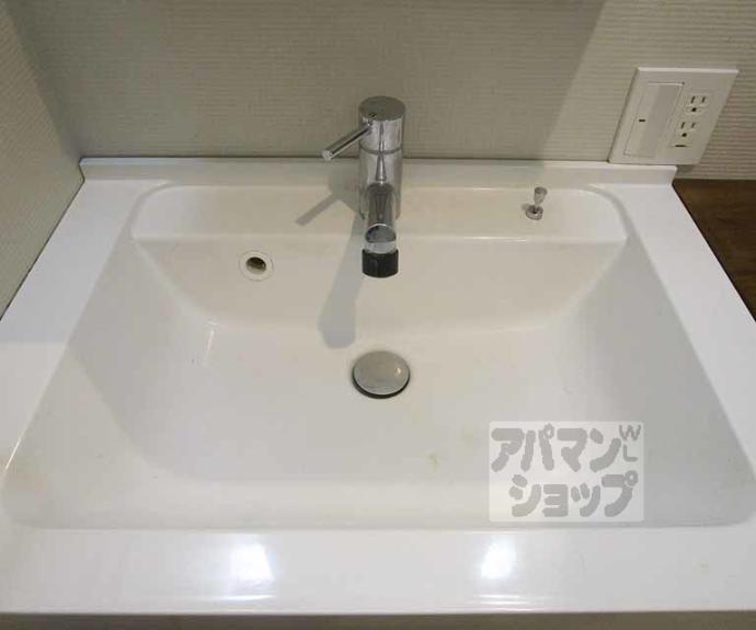 【小山下内河原町１０５－６貸家】間取