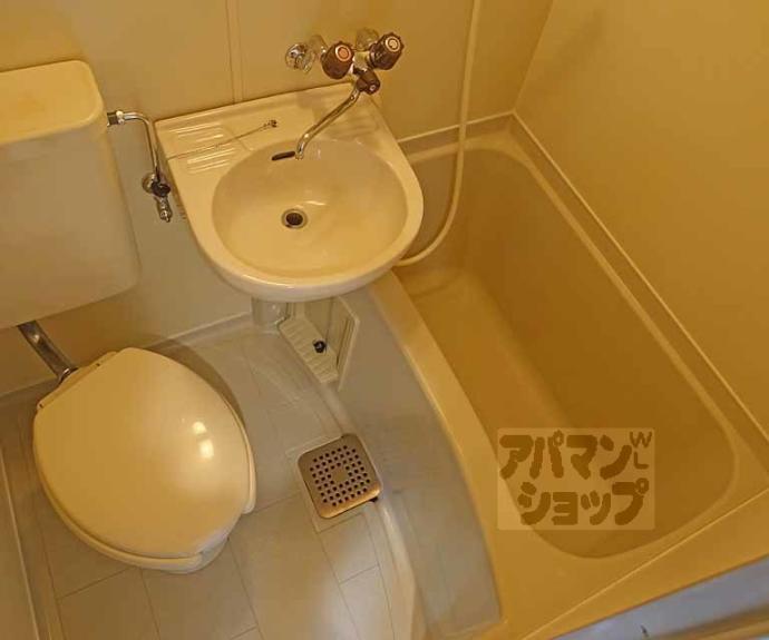 【レオパレス西院Ⅰ、Ⅱ】間取