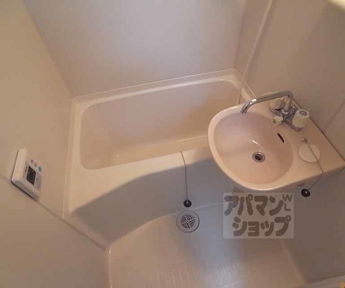 【ハイライズ西院】間取