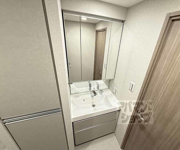 【ＣＡＬＭ河原町二条】間取