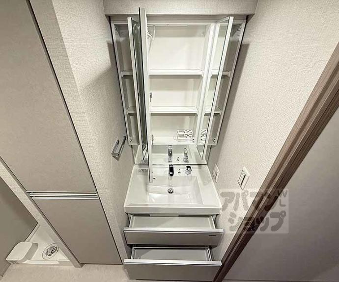 【ＣＡＬＭ河原町二条】間取