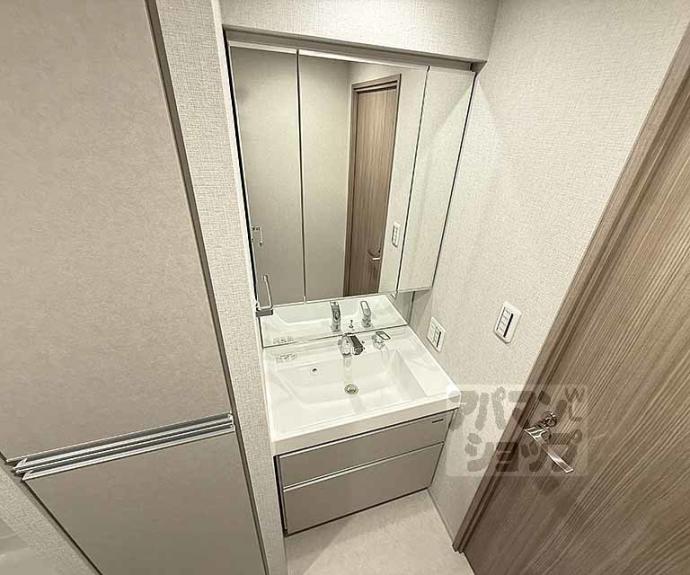 【ＣＡＬＭ河原町二条】間取