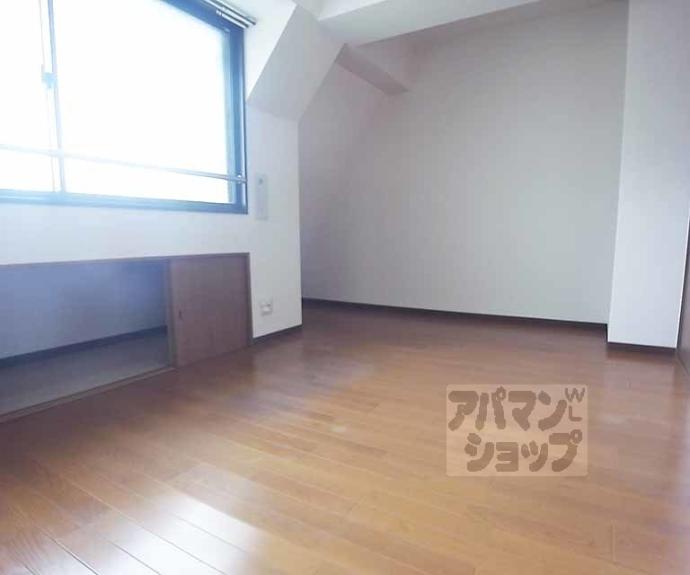 【ルーセント西院】間取