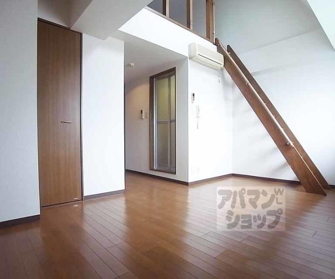 【ルーセント西院】間取