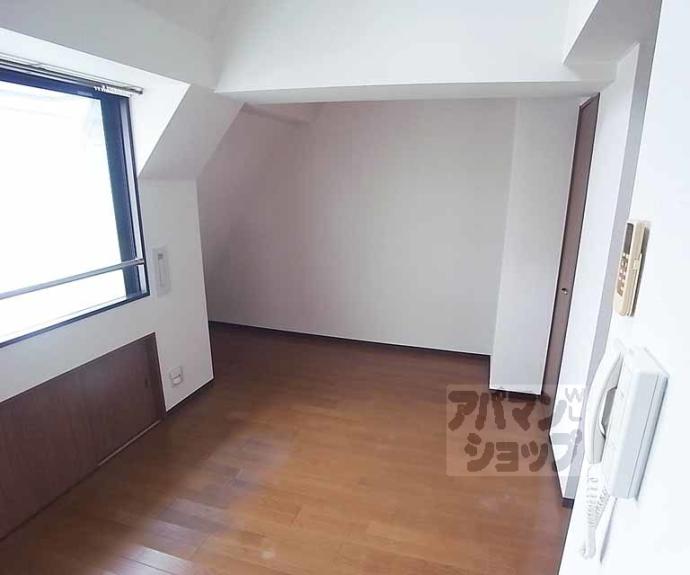 【ルーセント西院】間取