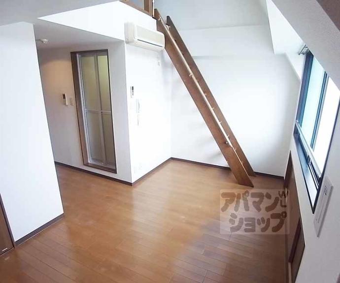 【ルーセント西院】間取