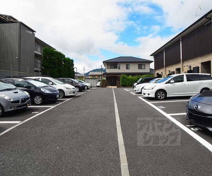 【ラ・メゾン・ド嵐山】間取