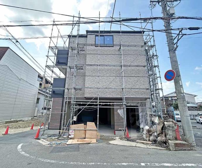 【仮称）深草仙石屋敷町　新築アパート】間取