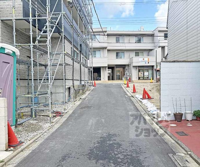 【仮称）深草仙石屋敷町　新築アパート】間取