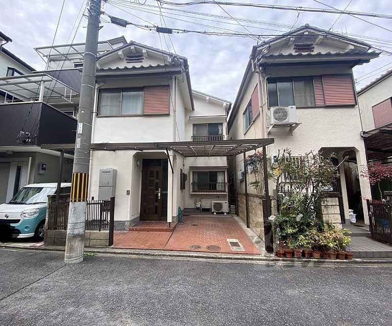 西院月双町貸家