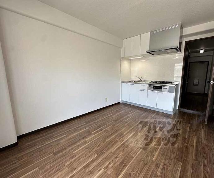 【サンロード朱雀】間取