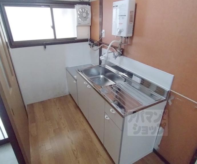 【西野大鳥井町テラスハウス】間取