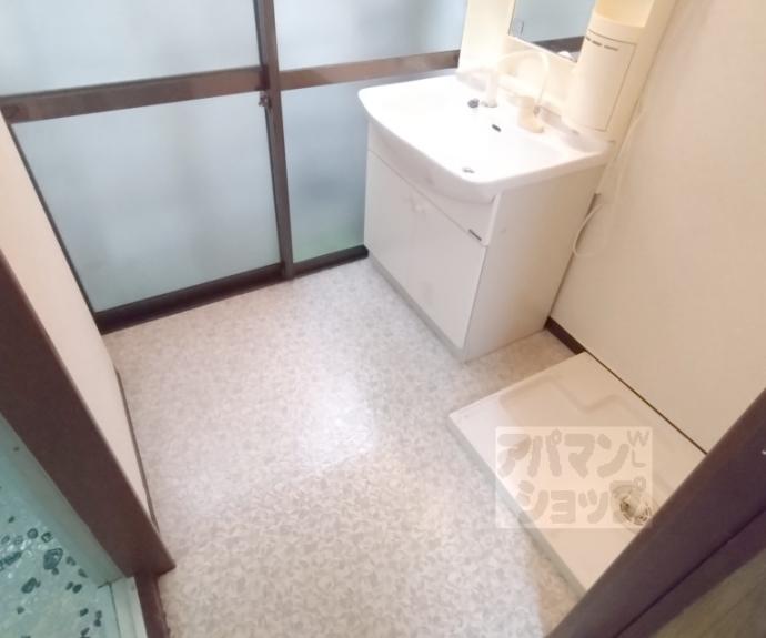 【西野大鳥井町テラスハウス】間取