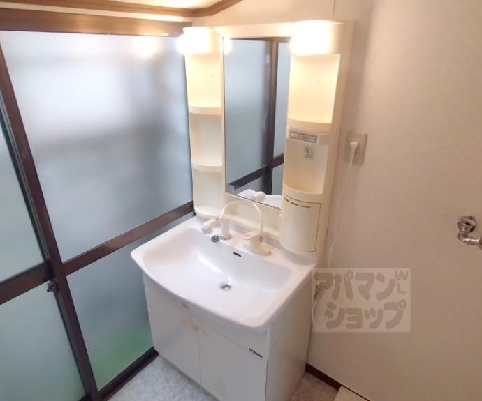 【西野大鳥井町テラスハウス】間取