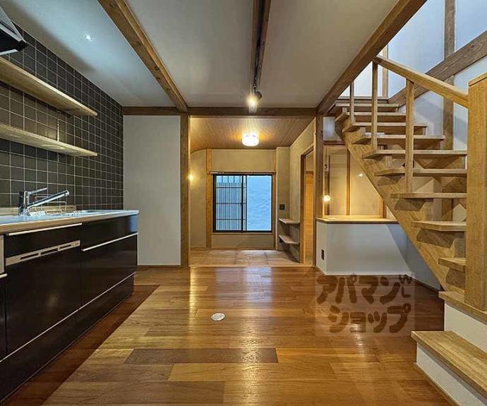 【下京区小田原町２３２－７貸家】間取