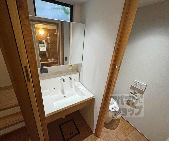 【下京区小田原町２３２－７貸家】間取