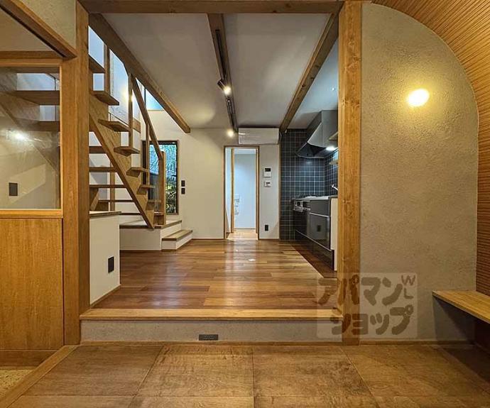 【下京区小田原町２３２－７貸家】間取