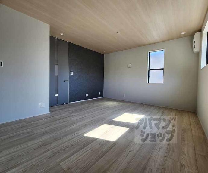 【御陵北山町貸家】