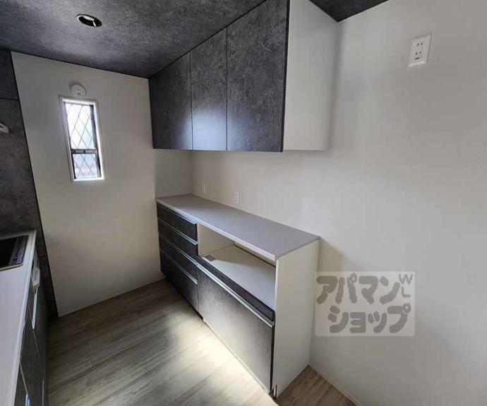 【御陵北山町貸家】