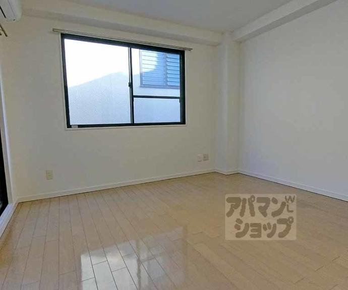 【ドゥエル西院】間取