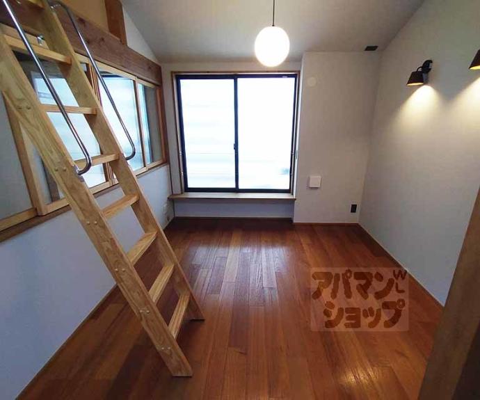 【下京区小田原町２３２－７貸家】間取