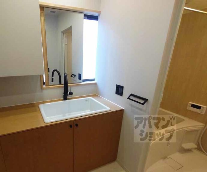 【ＫＡＲＡＳＵＭＡ　ＳＴＥＰｓ】間取