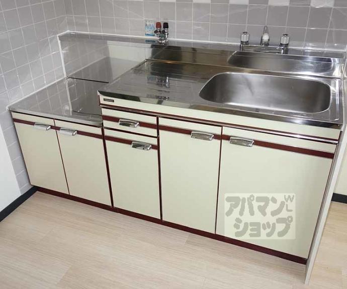 【西新屋敷太夫町マンション】間取