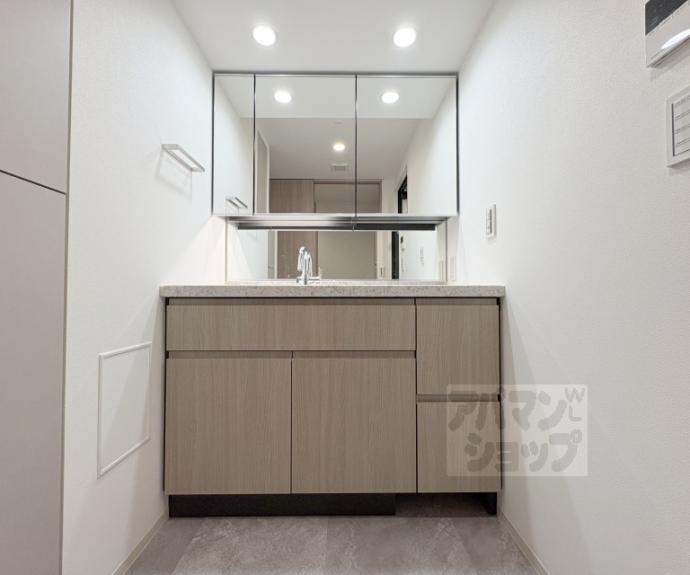 【プレミスト京都二条城北】間取