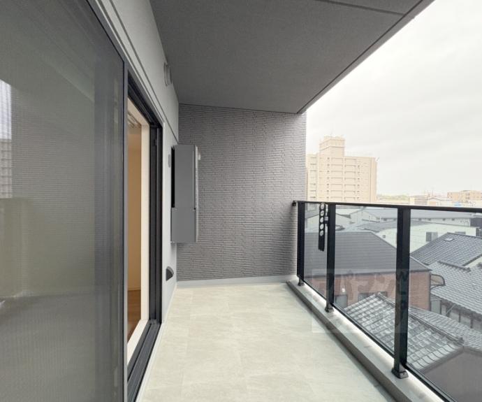 【プレミスト京都二条城北】間取