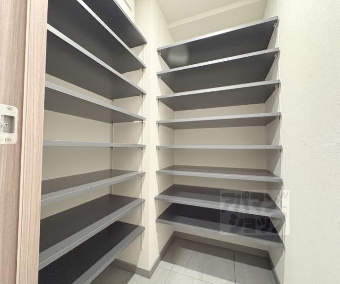 【プレミスト京都二条城北】間取