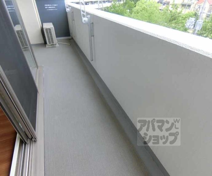【プレサンスロジェ太秦天神川駅前】間取