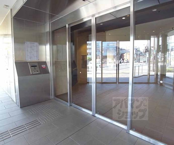 【プレサンスロジェ太秦天神川駅前】間取