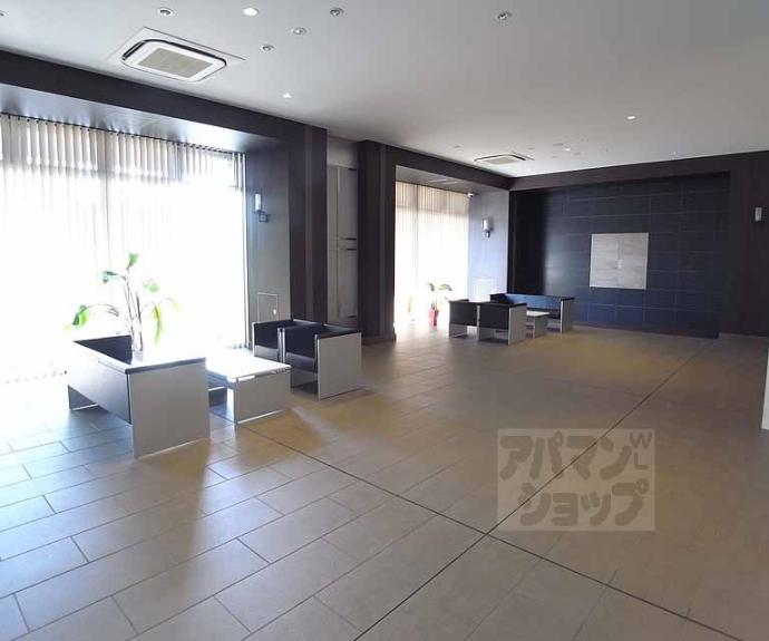 【プレサンスロジェ太秦天神川駅前】間取