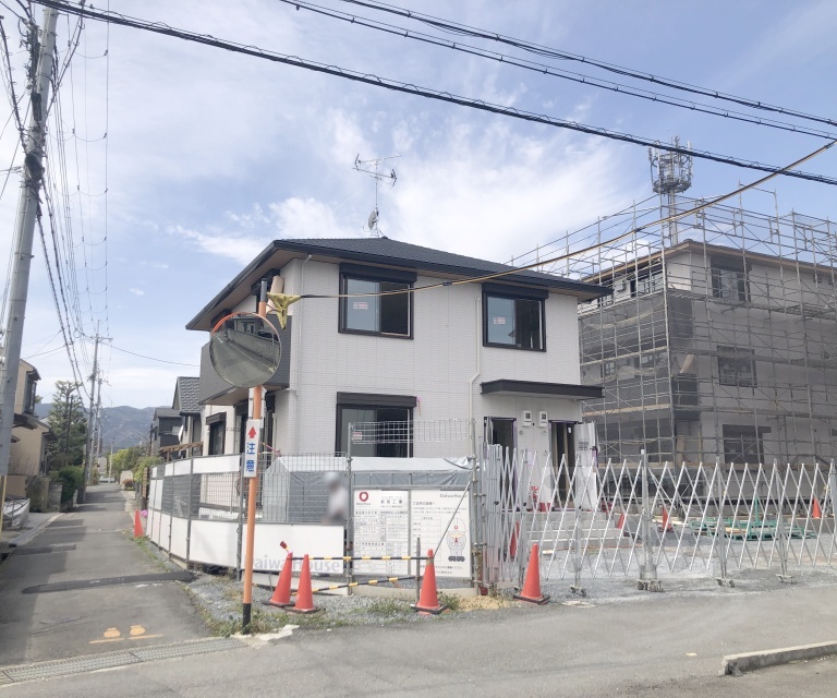 アレ・デ・フルール西向日駅前