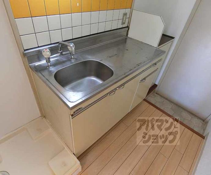 【ヤングヴィレッジ嵯峨】間取