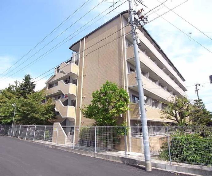 【ヤングヴィレッジ嵯峨】間取