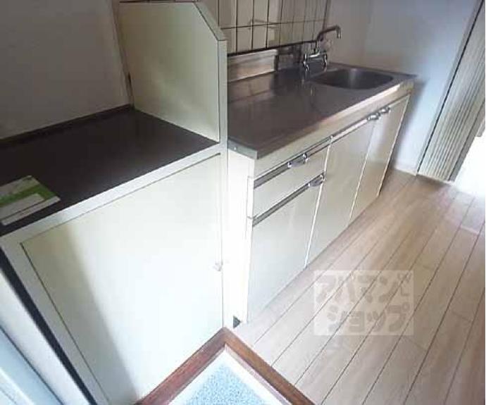 【ヤングヴィレッジ嵯峨】間取