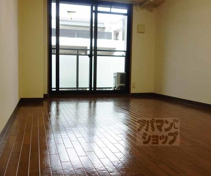 【ＫＩＮＤ（ＥＮ）Ⅲ　南館】間取