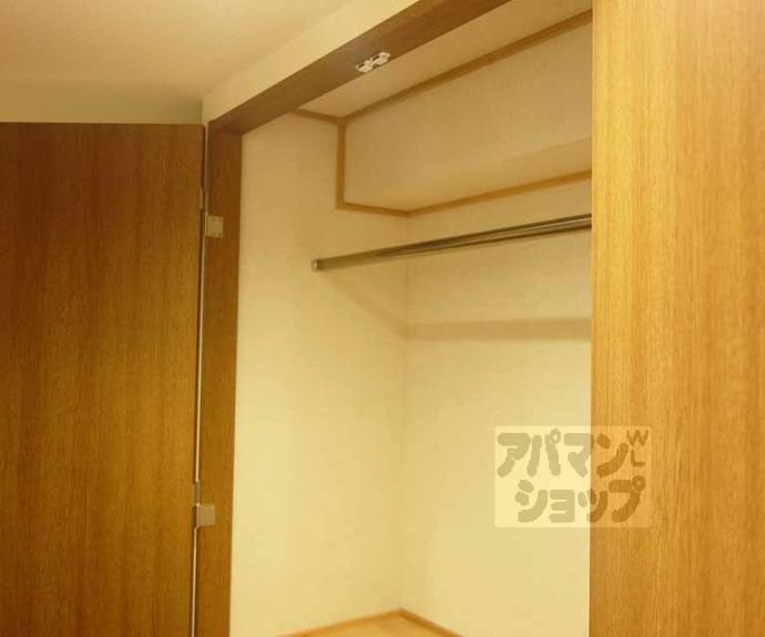 【ＫＩＮＤ（ＥＮ）Ⅲ　南館】間取