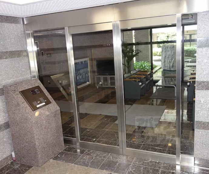 【ＫＩＮＤ（ＥＮ）Ⅲ　南館】間取