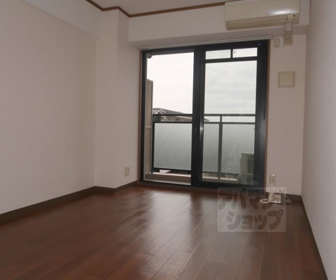 【ＫＩＮＤ（ＥＮ）Ⅲ　南館】間取