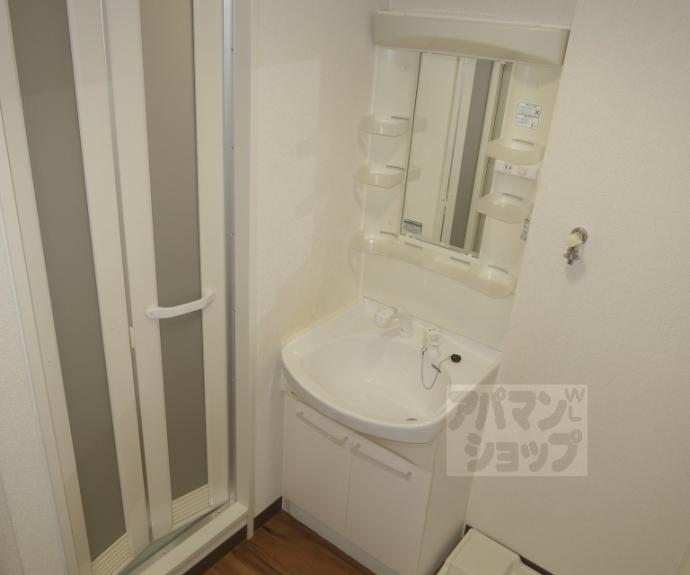 【ＫＩＮＤ（ＥＮ）Ⅲ　南館】間取