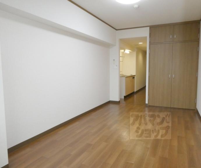 【ＫＩＮＤ（ＥＮ）Ⅲ　南館】間取