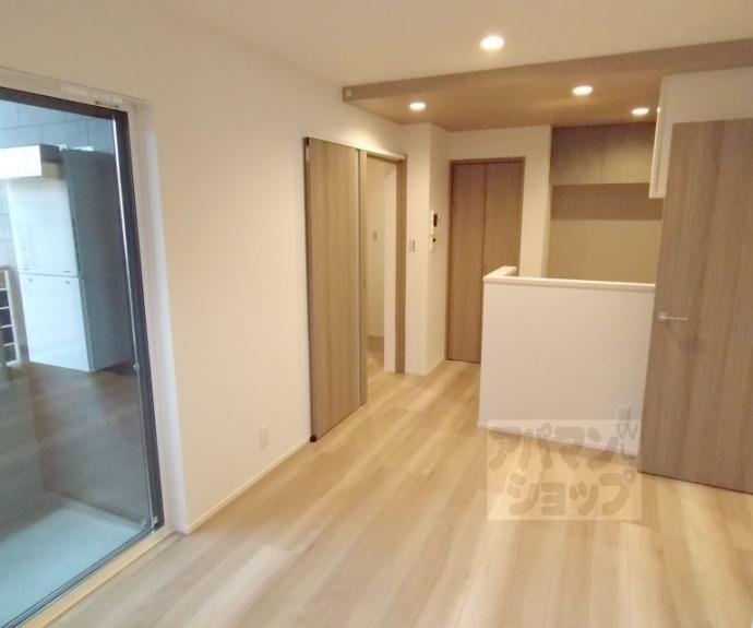【ＷＥＳＴ　ＨＩＬＬＳ　東野】間取