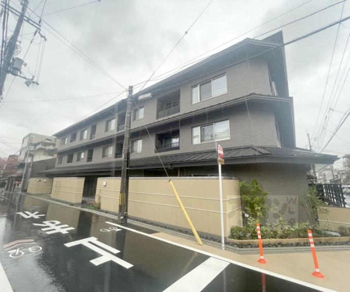 【パラドール京都御所北室町邸】間取