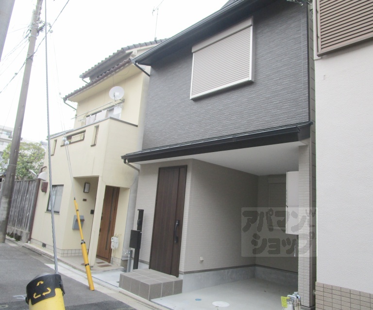 北区新御霊口町貸家