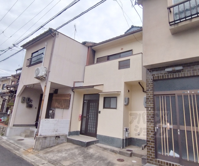 厨子奥長通貸家